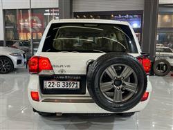 تۆیۆتا لاند کروزەر